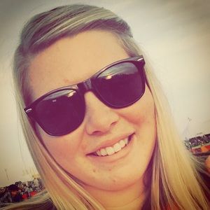 Meet your Posher, Kaitlynn